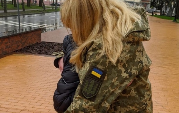 Украина вернула из плена 808 человек, - Минобороны