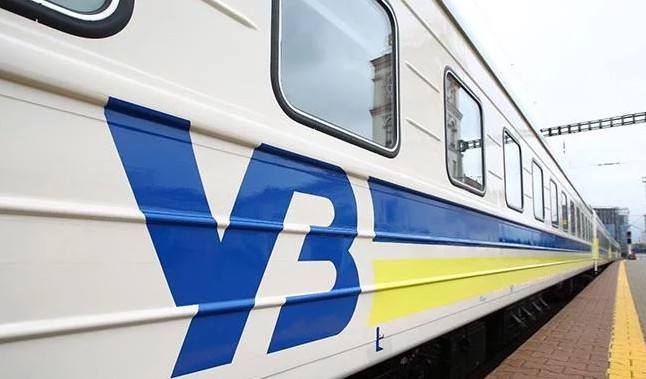 В Николаевской области с сегодняшнего дня запустили пригородный поезд