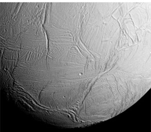 Исследователи нашли на спутнике Сатурна важный для жизни элемент