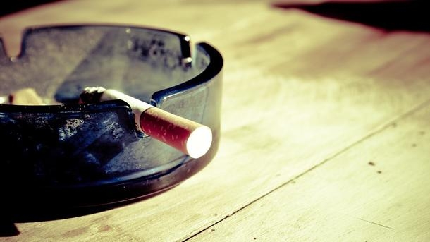 У Первомайську через необережність під час куріння спалахнув матрац