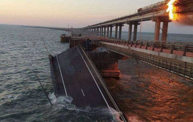 Черги на АЗС та обмежений продаж продуктів: що відбувається у Криму після вибуху на мосту