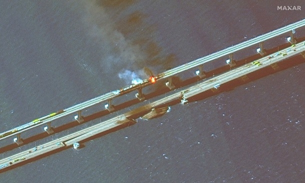 Взрыв на Крымском мосту показали со спутников
