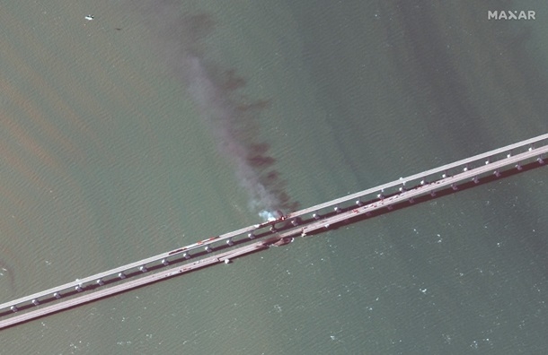Взрыв на Крымском мосту показали со спутников