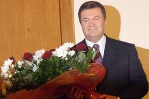 Януковичу исполнилось 62 года