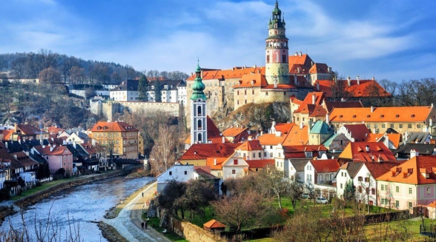 Россиянам с туристическими и студенческими визами въезд в Чехию запрещен с 25 октября 