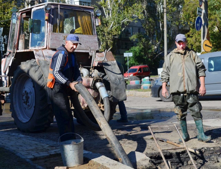 У Миколаєві за тиждень ліквідували 41 витік води та 115 разів прочищали каналізацію