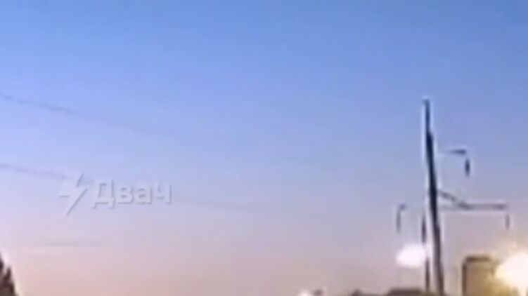 Появилось видео падения бомбардировщика Су-34 в Ейске