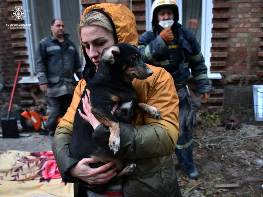 Рятувальники показали, як розбирали завали у Миколаєві (фото, відео)