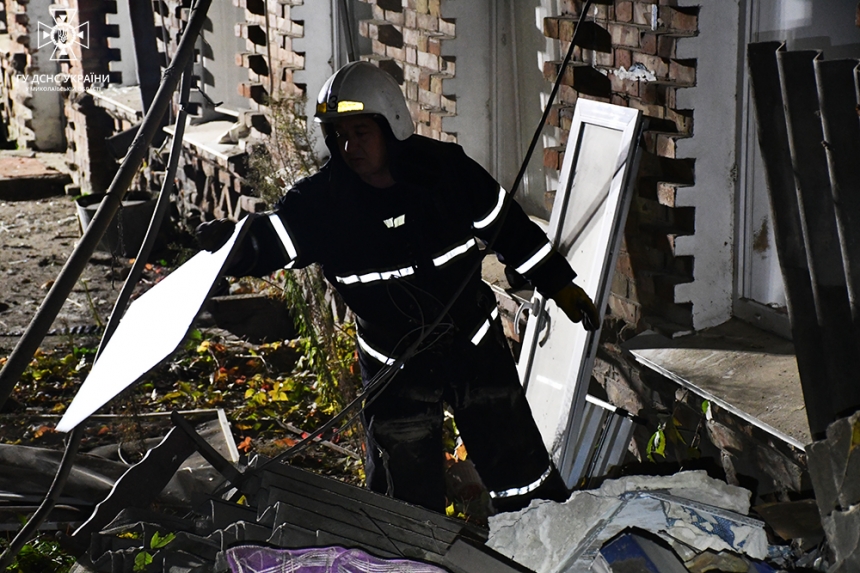 Рятувальники показали, як розбирали завали у Миколаєві (фото, відео)