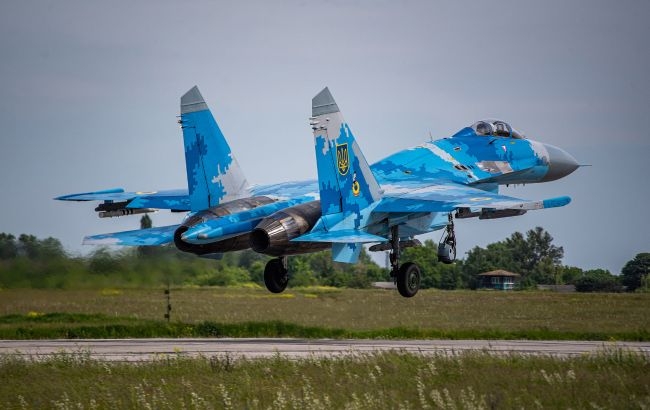 Авиация ВСУ нанесла мощный удар по пунктам развертывания трех ЗРК оккупантов на юге