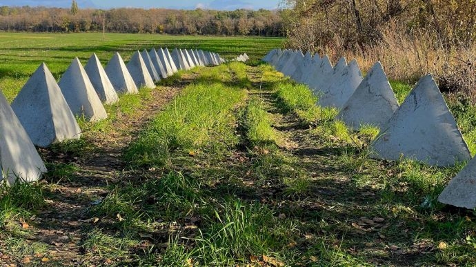 У Білгородській області почали ставити «захисні споруди»