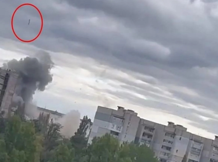 В Новой Каховке прогремели взрывы: над одним из районов поднялся дым 