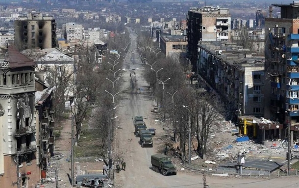 Власти РФ возвращают мариупольцев в разрушенный город, - СМИ