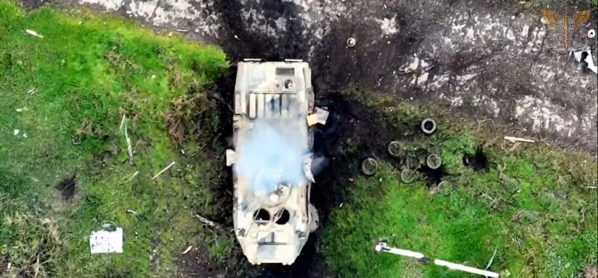 Николаевские десантники показали уничтожение российского БТР (видео)