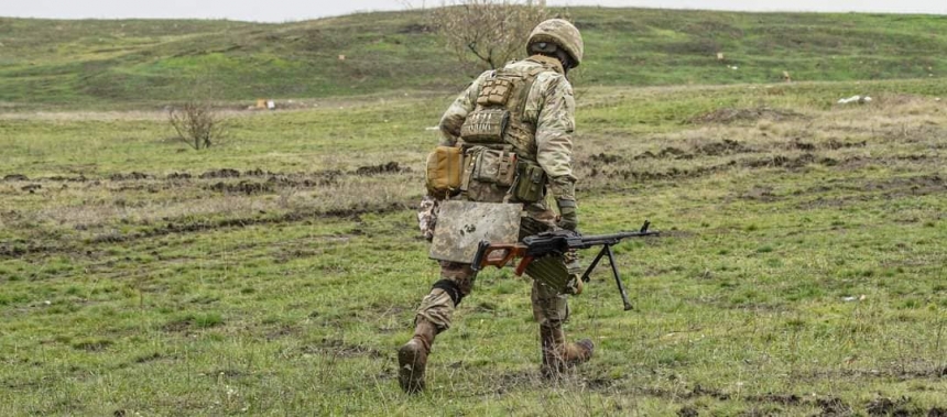 ЗСУ відбивають атаки, за добу знищено два вертольоти і літак ворога, - Генштаб