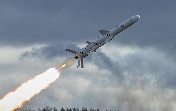 В Черном море находятся вражеские ракетоносители с готовыми к применению 20 крылатыми ракетами, - ОК «Юг»
