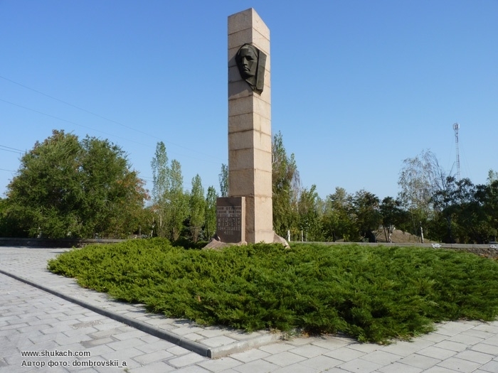 Взрыв памятника в Николаеве: Арахамия призвал избавляться от советского прошлого без взрывчатки