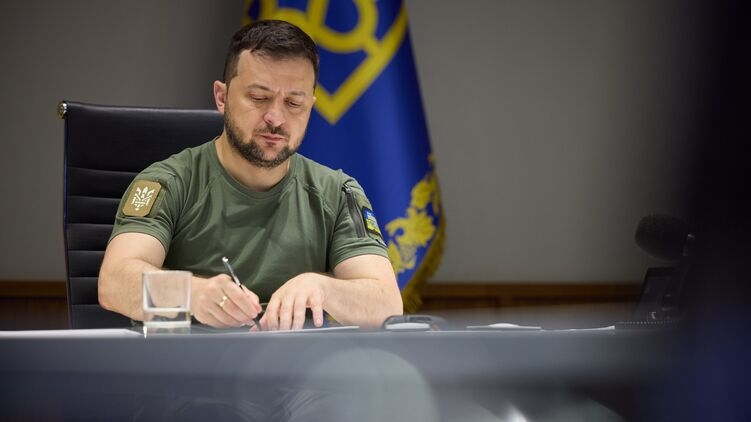 Зеленський пропонує продовжити в Україні військовий стан та мобілізацію