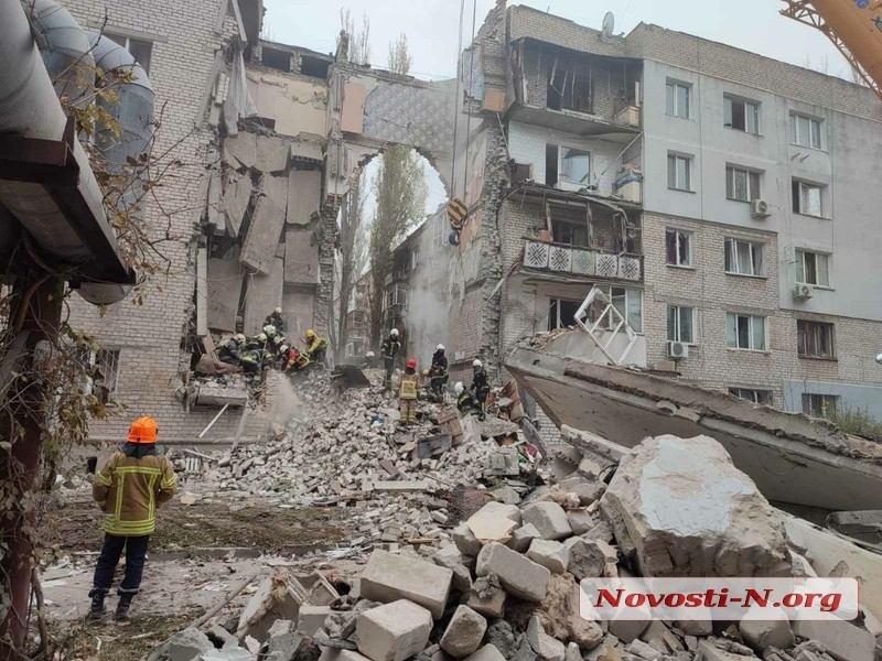 Ракетный удар по пятиэтажке в Николаеве: шесть человек погибло на месте, один скончался в больнице