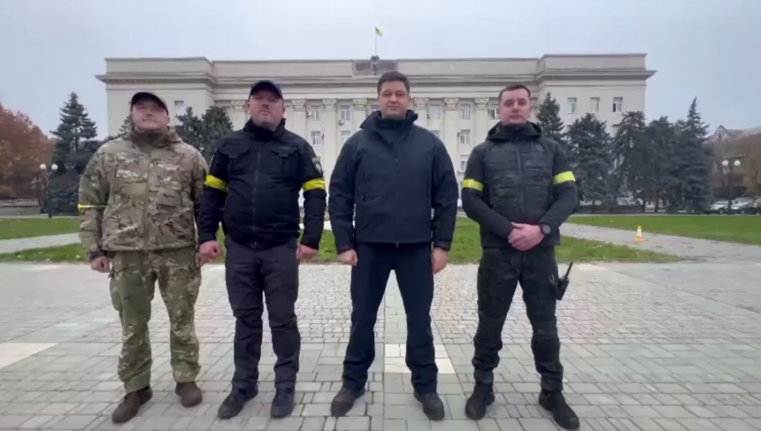 Украинские военные администрации вернулись в Херсон (видео)