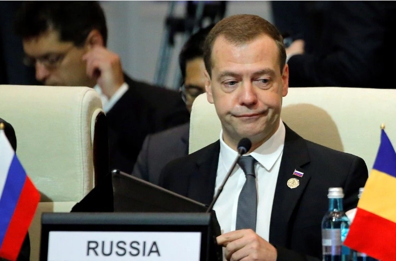 Медведев размечтался о захвате Киева