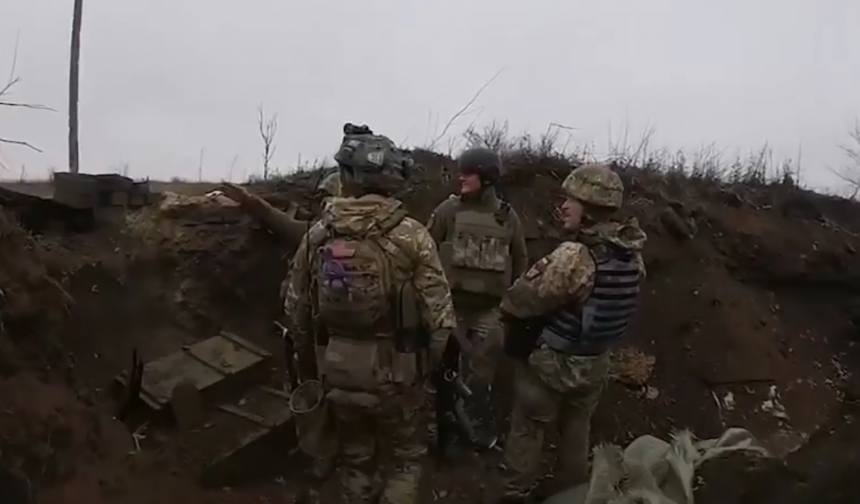 Николаевские десантники показали, как сдерживают врага под Марьинкой (видео)
