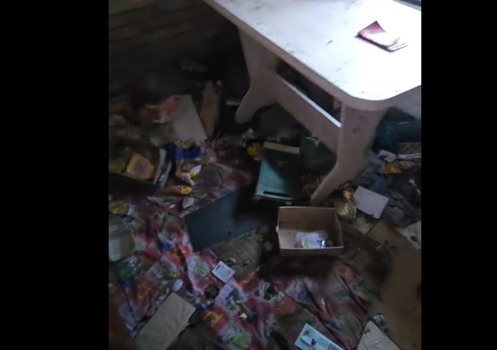 «Це не армія, це орда»: як виглядає квартира мирних жителів у Снігурівці, де мешкали росіяни (відео)
