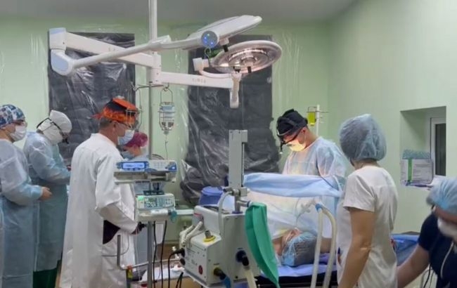 У Львові попри відсутність світла провели 9 трансплантацій