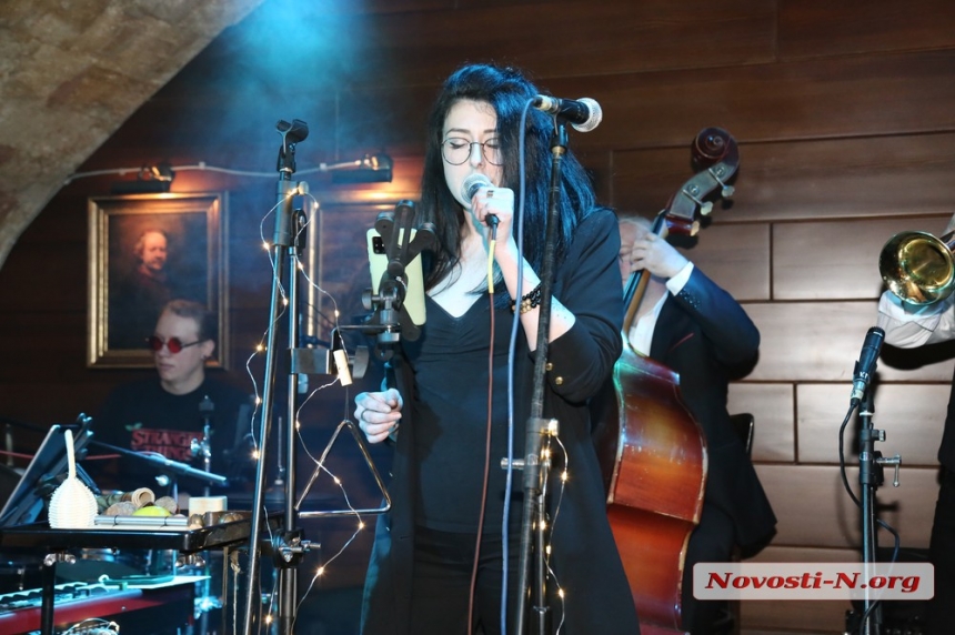 Вечір у джазових ритмах: у Миколаєві Perfomane Band відіграв довгоочікуваний концерт (фоторепортаж)
