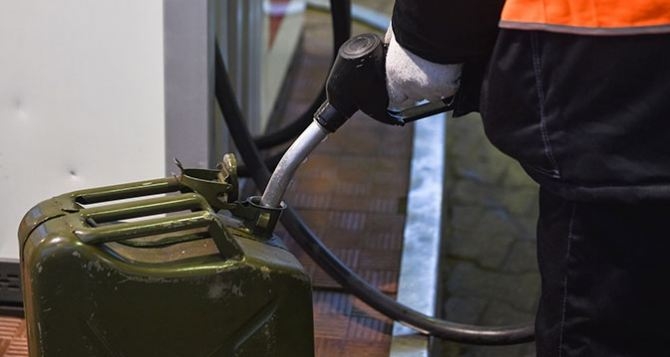 В Украине начал дорожать бензин: причина