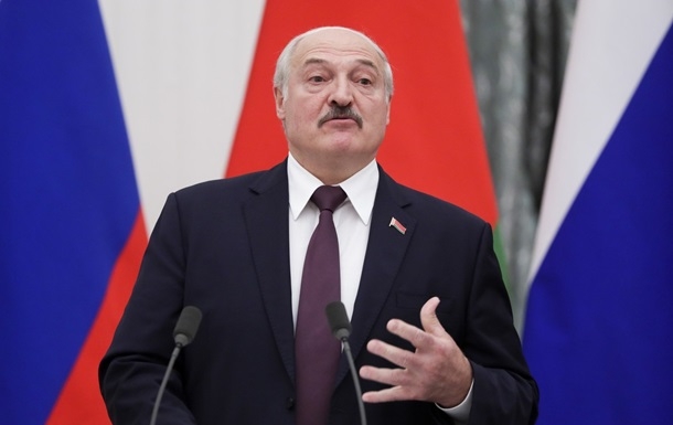 Лукашенко заявив, що РФ непричетна до падіння ракет у Польщі