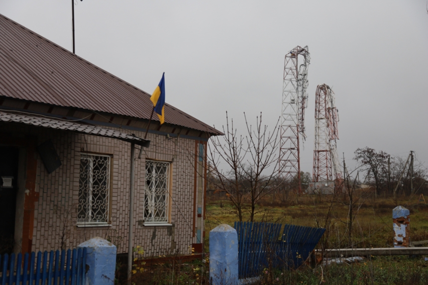 «На линии огня»: как выглядит село на границе Николаевской и Херсонской областей (фото)