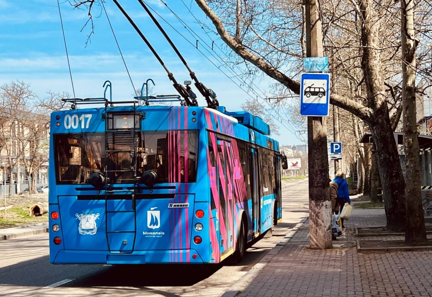 У Миколаєві завтра відновлять рух трамваїв і тролейбусів, але лише в години пік