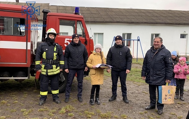 Во Львовской области 11-летняя школьница спасла из пожара одноклассника
