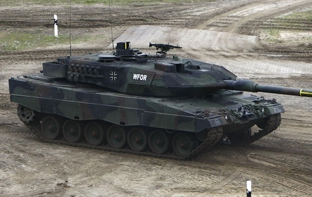 У Німеччині заявили про передачу танків та гаубиць Україні