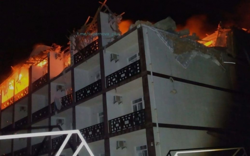 В Железном Порту взрывом уничтожен отель, где жили сотрудники ФСБ, - СМИ (видео)