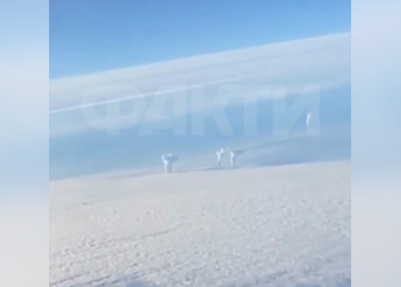 Вибухи російських ракет в Україні зняли з літака у Молдові (відео)