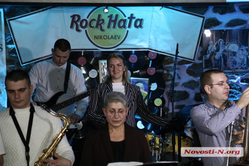 В Николаевском баре «Рок-хата» вручали   «Зірку культури» (фото, видео)