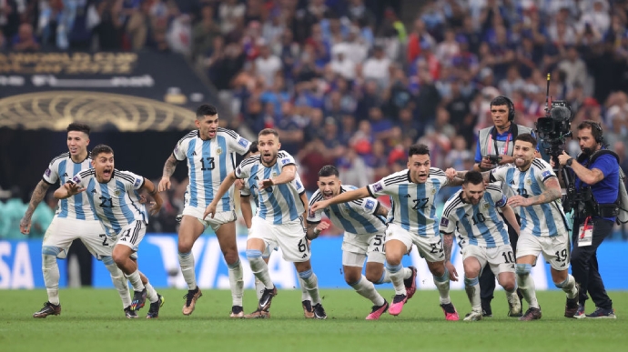 Аргентина после невероятного финала стала чемпионом мира по футболу (видео)
