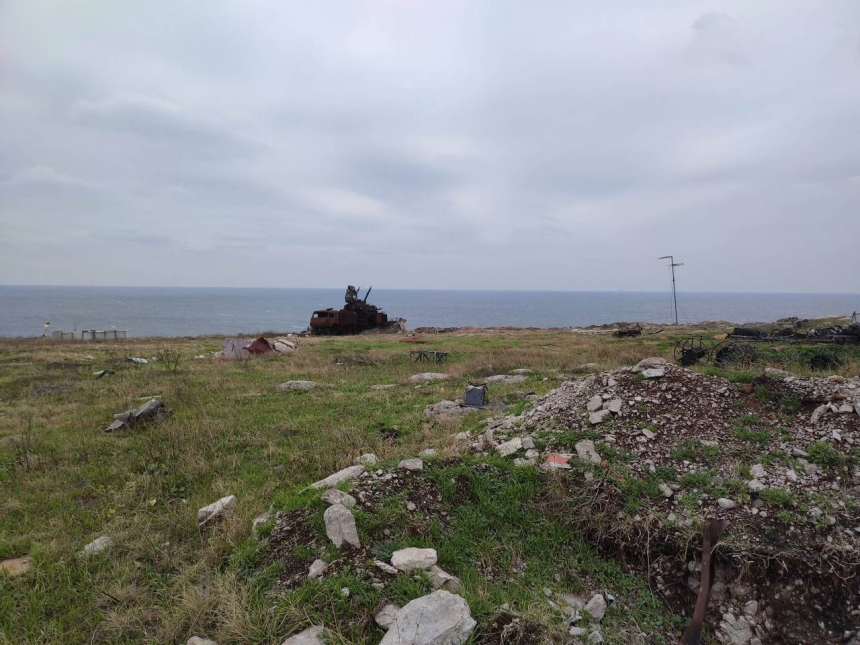 Как выглядит героический остров Змеиный, откуда «русский военный корабль пошел на х..» (фото)