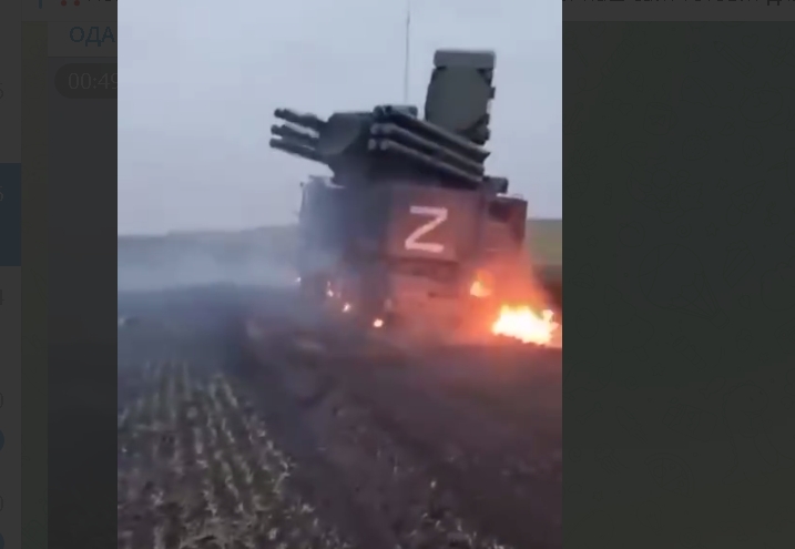Ким показал архивное видео горящего в полях Николаевщины вражеского ЗПРК за $13 млн