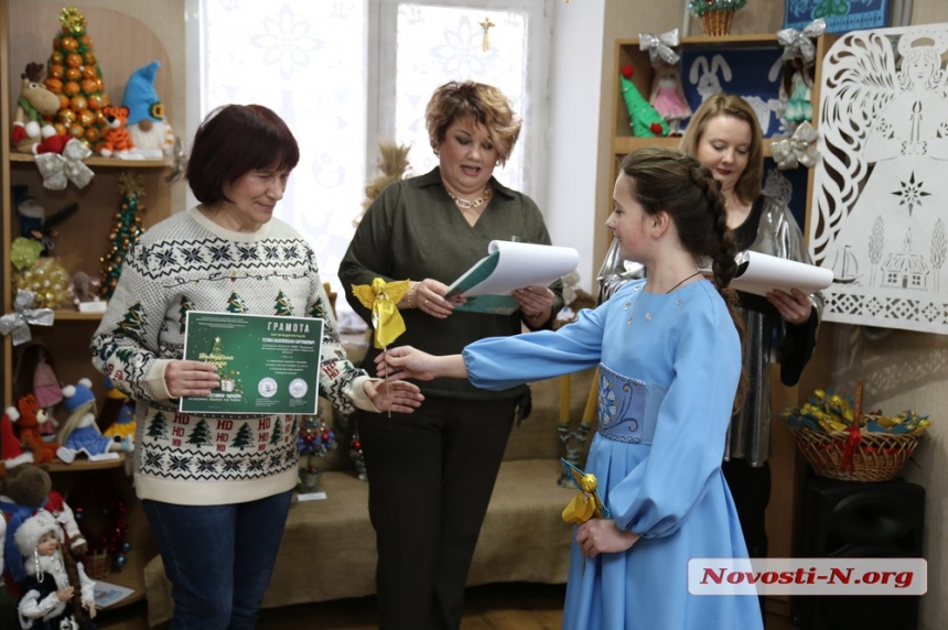 У Миколаєві відкрили виставку-аукціон народного мистецтва «Новорічна коляда» (фото, відео)