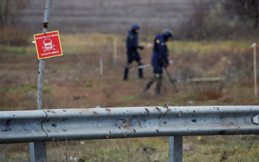 На Харківщині чоловік із дитиною підірвалися на вибуховому пристрої, залишеному окупантами