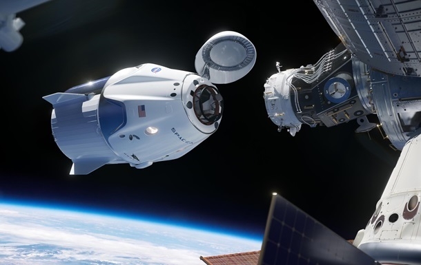 NASA просить SpaceX врятувати астронавтів на пошкодженому російському кораблі