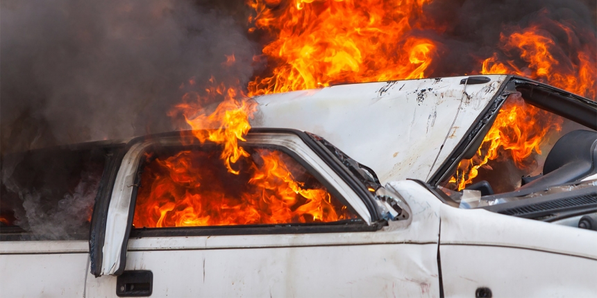 У Миколаївській області на трасі спалахнув автомобіль