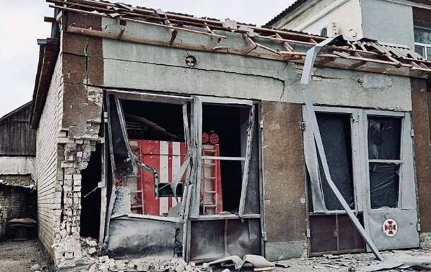 З'явилися фото та відео зруйнованої частини ДСНС у Херсоні