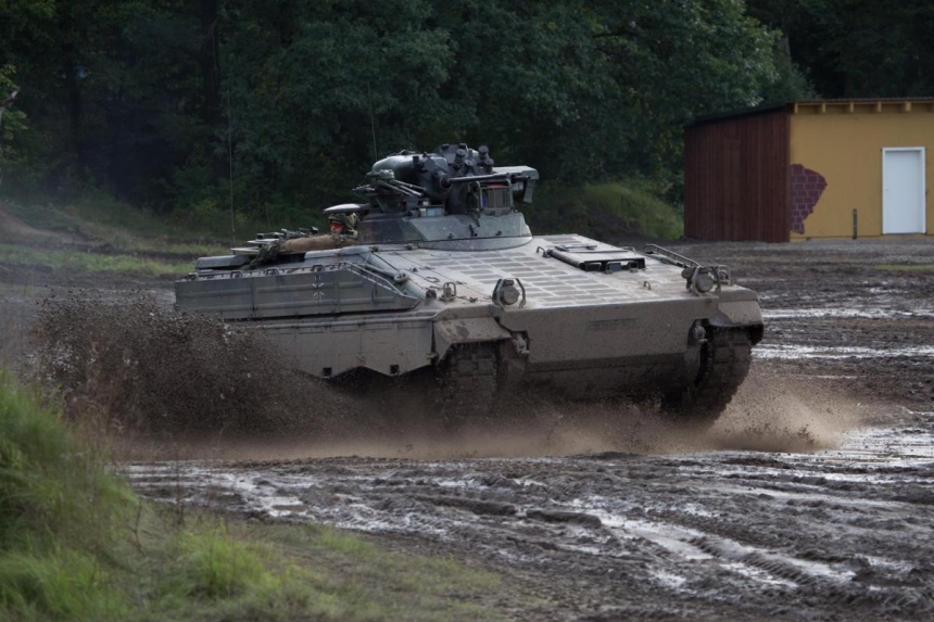 В Бундестаге призвали немедленно передать Украине БМП Marder