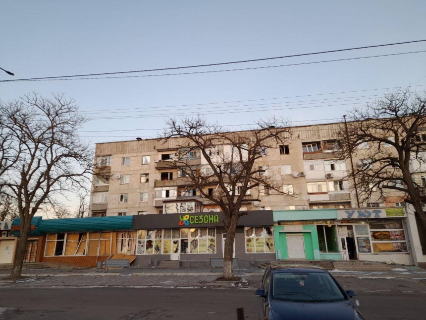 У ОП показали фото наслідків масштабного обстрілу Очакова: пошкоджено 100 будинків