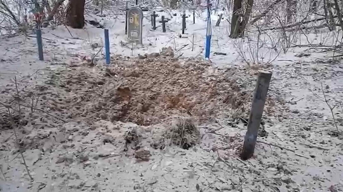 Оккупанты обстреляли похоронную процессию на Черниговщине (видео)