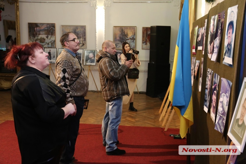 «Повертайся живим!»: в Николаевском театре поддержали военнослужащих Украины (фото, видео)